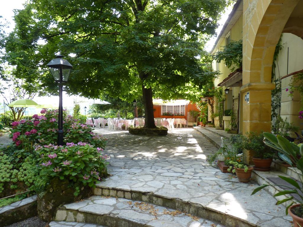 Le Petit Chaperon Rouge Hotel Coux-et-Bigaroque-Mouzens Bagian luar foto